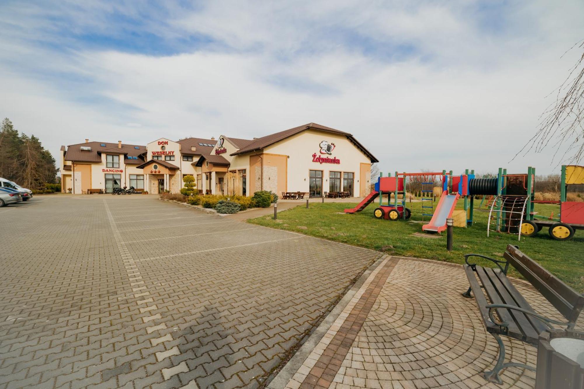 Noclegi - Apartamenty Zolynianka Exterior photo